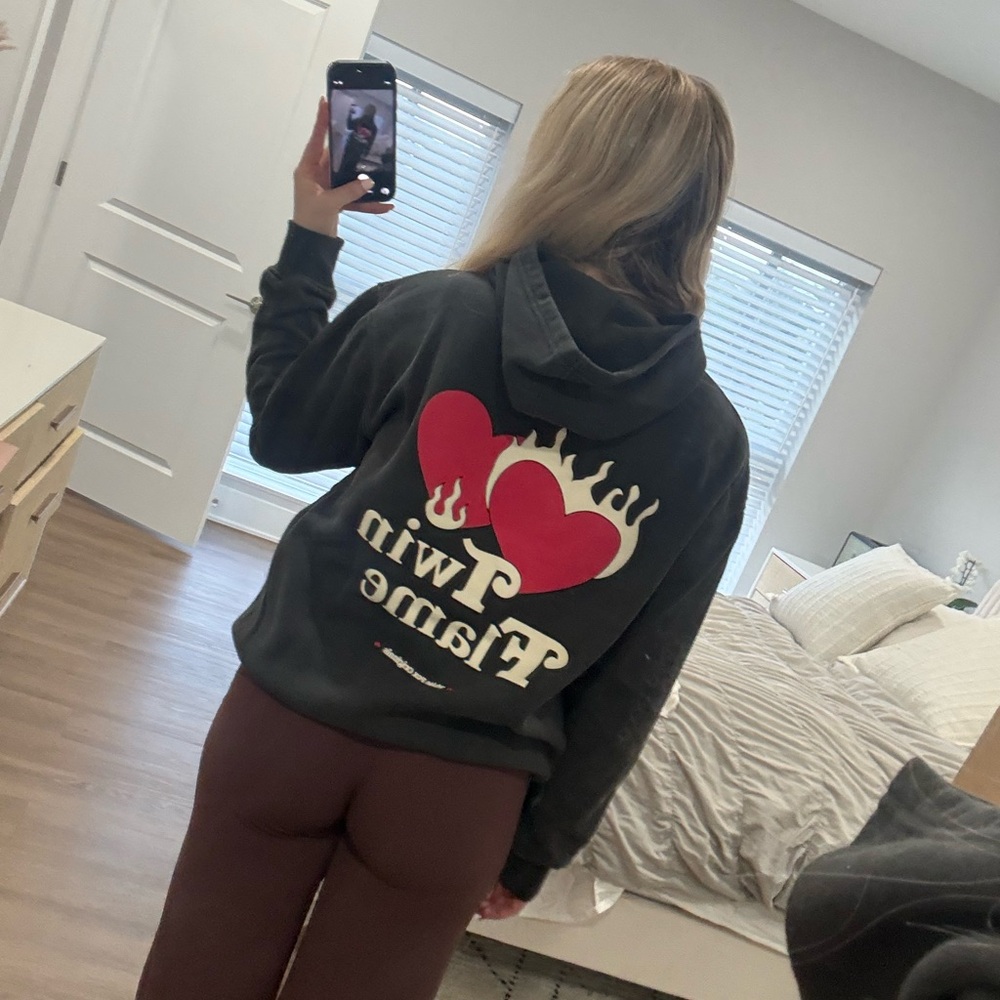 White Fox Boutique Hoodie M/L - Picture 9 of 9